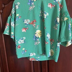 Green Flutter Sleeve Blouse with Ruffled Boxy Style